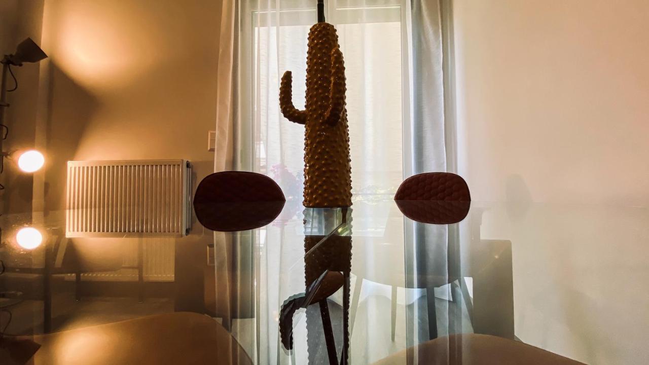 Acropolis Slow Living Apt Under The Parthenon Ateny Zewnętrze zdjęcie
